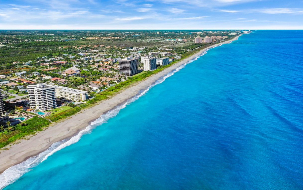 Jupiter Beach coastline